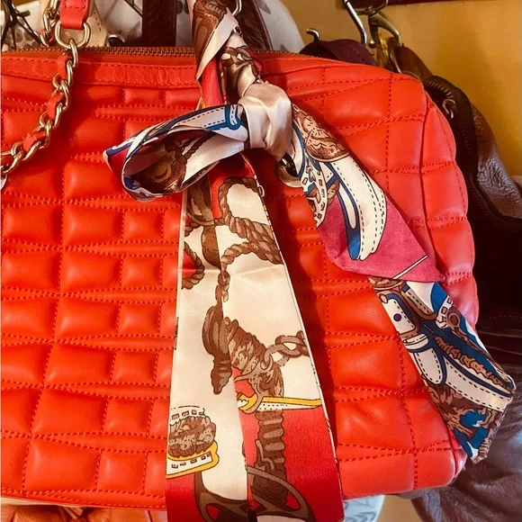 Four beautiful silky twillys in bold red patterns. Brand new. - Picture 6 of 11